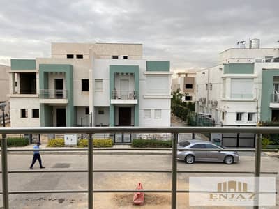 فيلا توين هاوس للبيع في مدينتي  J و بالقرب من الفودكورت و المركز الطبي و الساوز بارك 447م