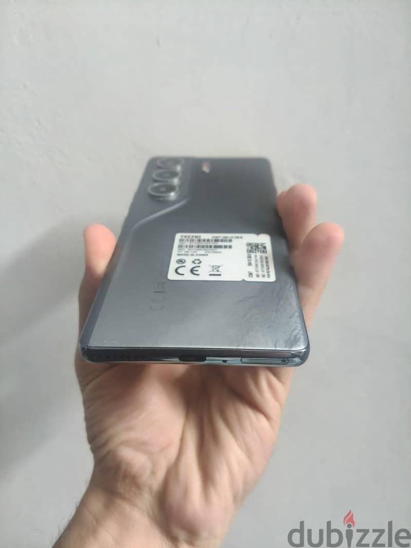 Tecno Camon 40 Pro 5G 7