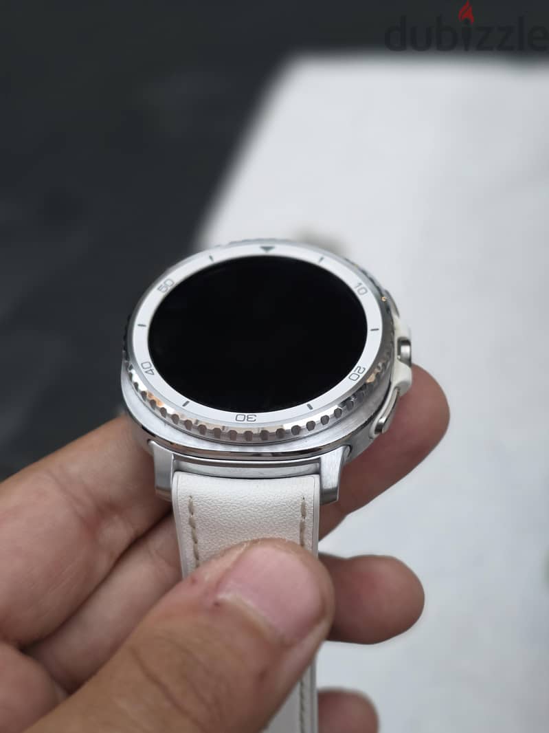 Samsung Galaxy Watch8 Classic 3