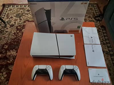 PS5 Slim CD with 2 Controllers and 10 Games