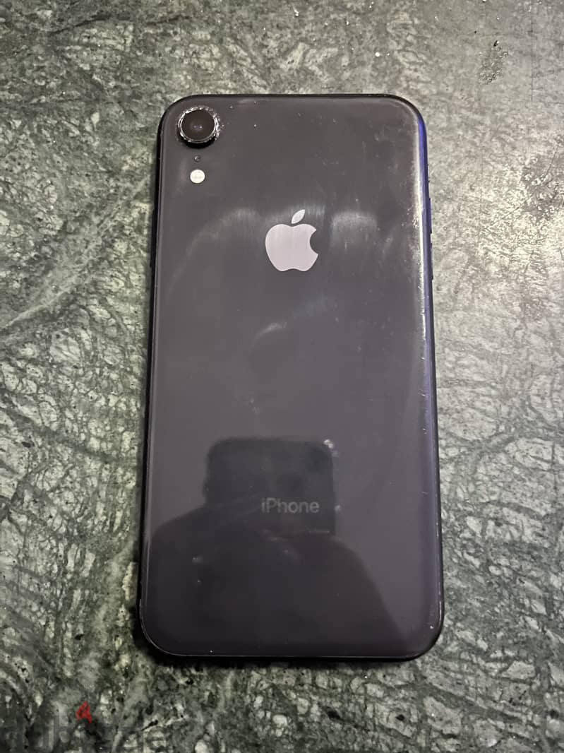 Apple - iPhone XR 1