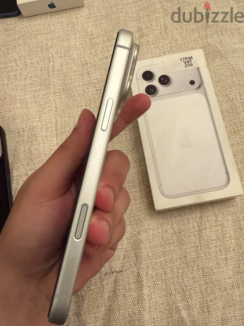 Apple - iPhone 17 Pro Max 5