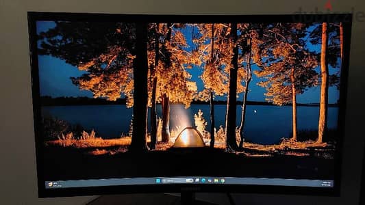 Samsung Odyssey 24" Curved Gaming Monitor (144Hz) - Box Included