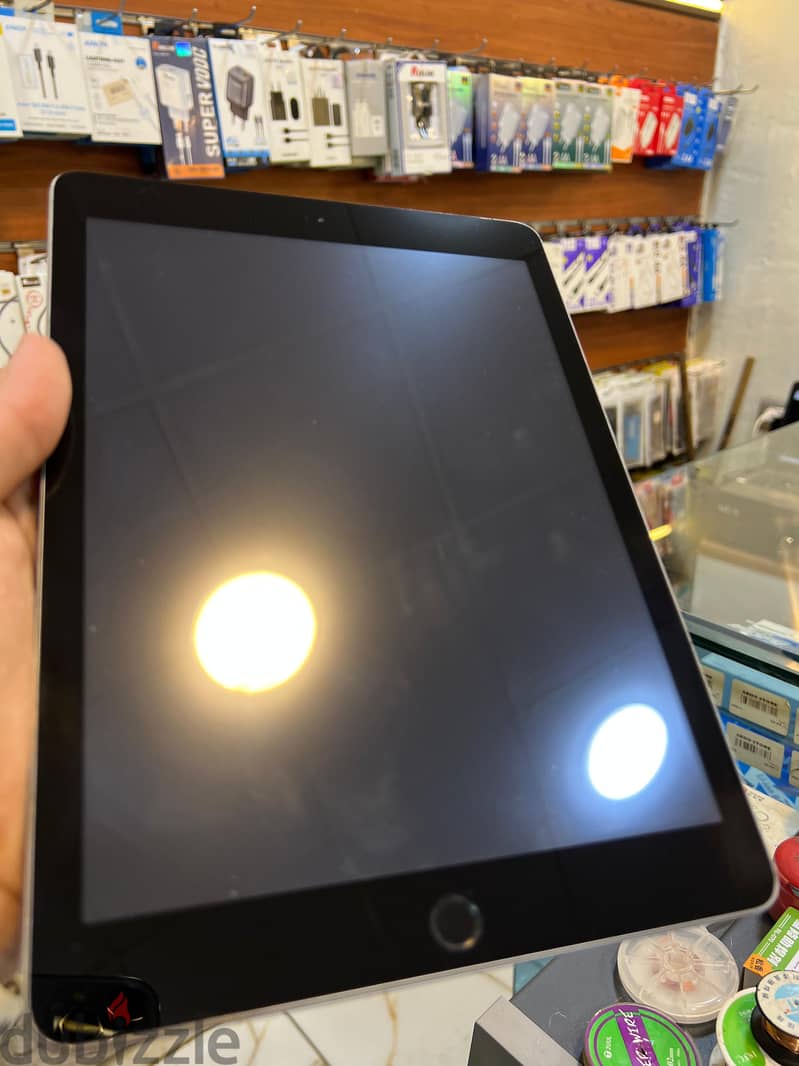 ipad 5th Gen 128G WIFI&CELLULAR 9