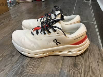 On CloudRunner 3 size 42