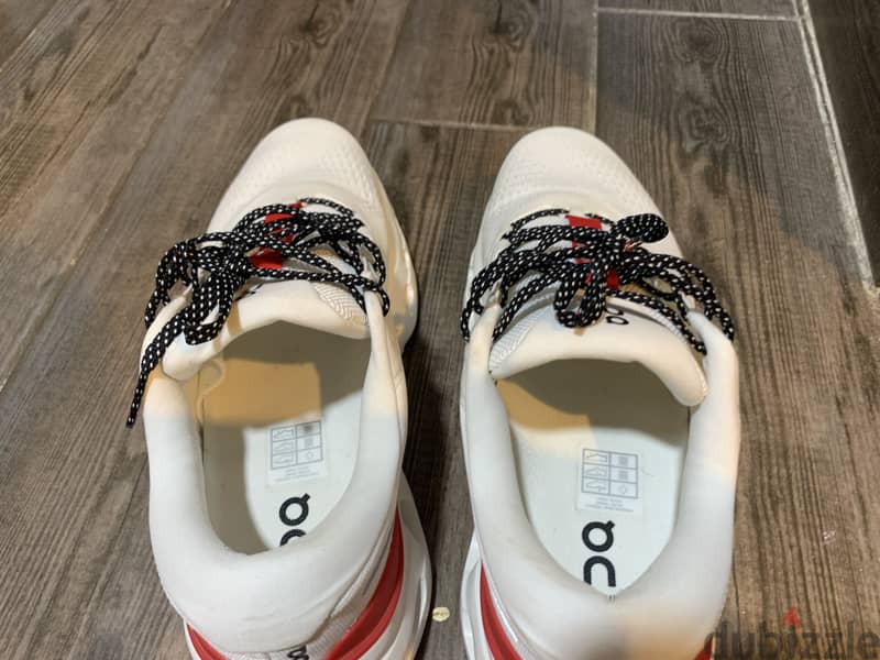 On CloudRunner 3 size 42 2