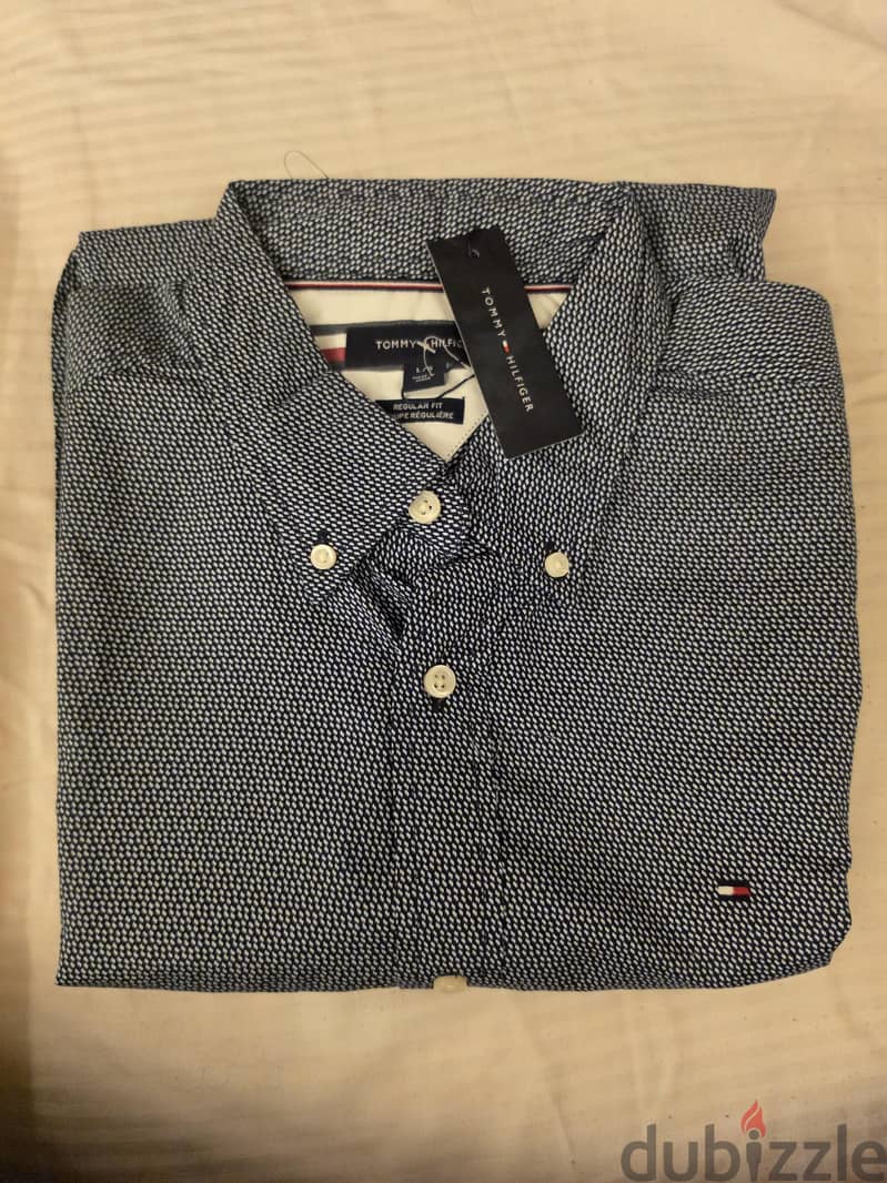 tommy shirt size Large regular 1