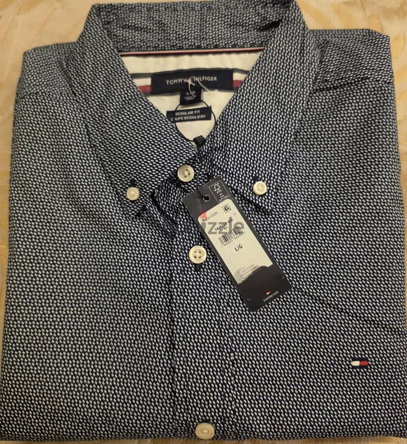 tommy shirt size Large regular 2
