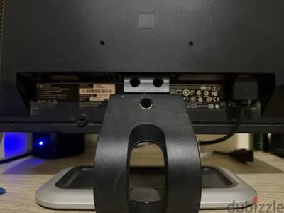 شاشه كومبيوتر  HP ١٩ بوصه