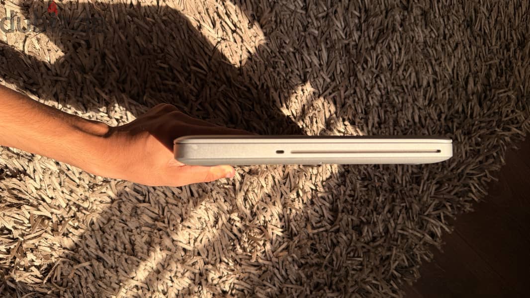 Macbook Pro i5 16gb ram 1tb ssd 2