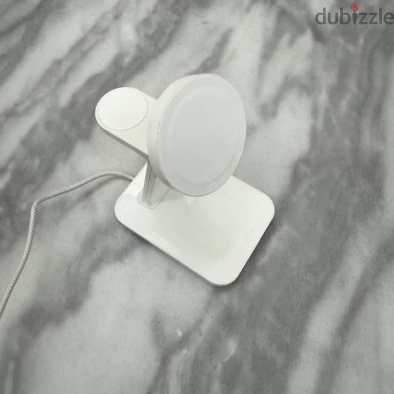 Mophie charge dock 3 in 1 1