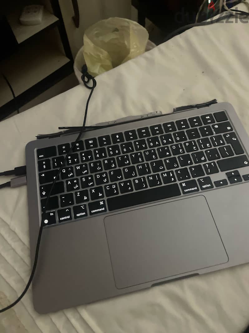 MacBook air  M2 broken screen 5
