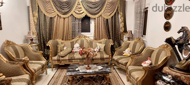 صالون كامل بالستارة بالبلتكانة