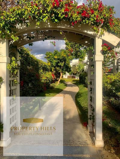 Immediate handover of the villa, ready for viewing at any time.