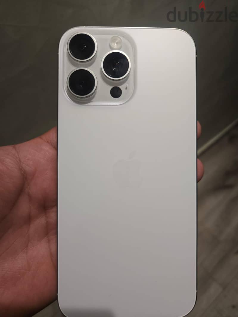 Apple - iPhone 16 Pro Max 1
