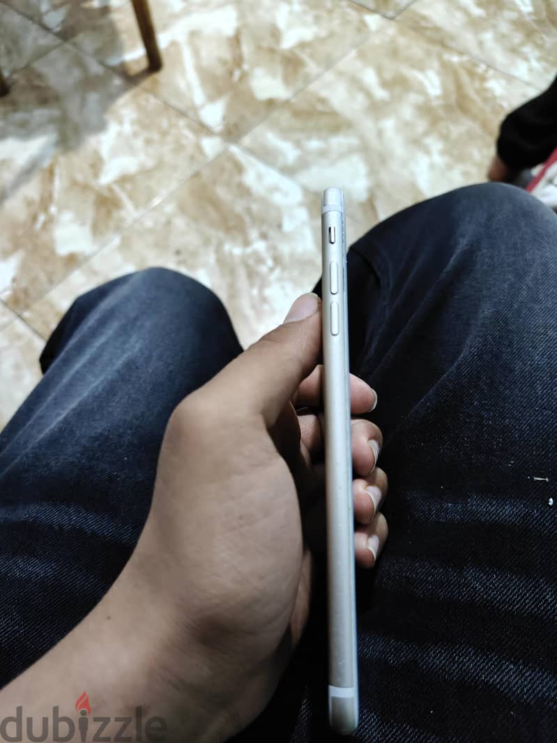آبل - آيفون 7 بلس 4