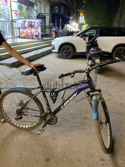 عجله لينكس حاله جيده جدا مركونه من شهرين مستخدمتش غير تلت شهور
