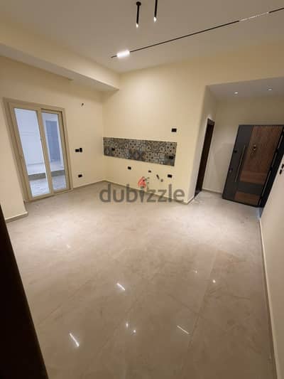 استديو للإيجار /