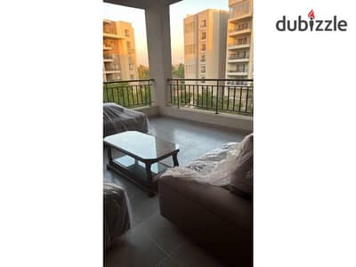 شقة اول سكن مفروشة فرش فندقي مميز ومجهزة بالكامل، تقع في كمباوند كايرو فستيفال سيتي - ليفينج