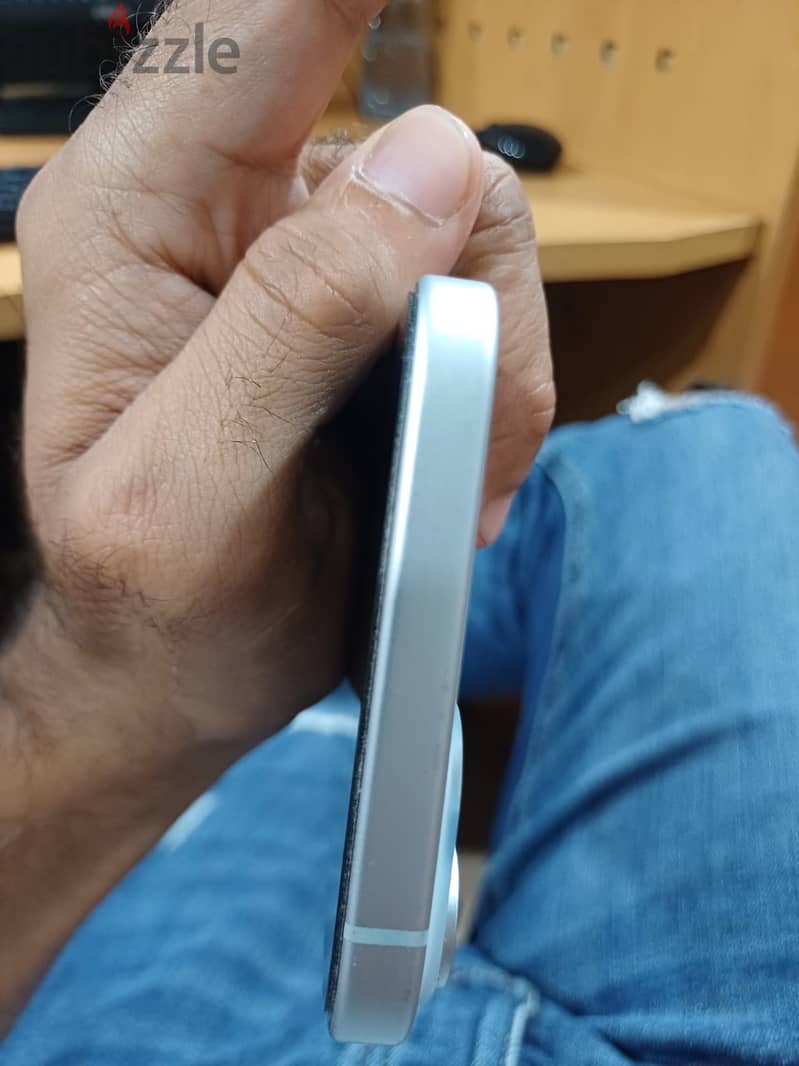 Apple - iPhone 15 plus 3