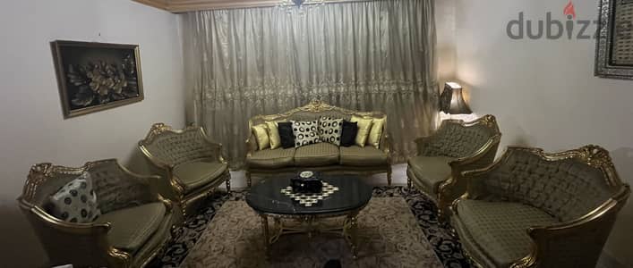 صالون كلاسيك مذهب خشب زان  بحالة ممتازة
