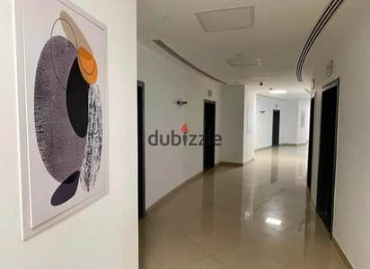 شقة 3 غرف + ناني روم prime location بالتقسيط او بخصم مميز للبيع في التجمع السادس دقائق من هايد بارك و زد ايست و AUC التجمع الخامس وديستركيت 5