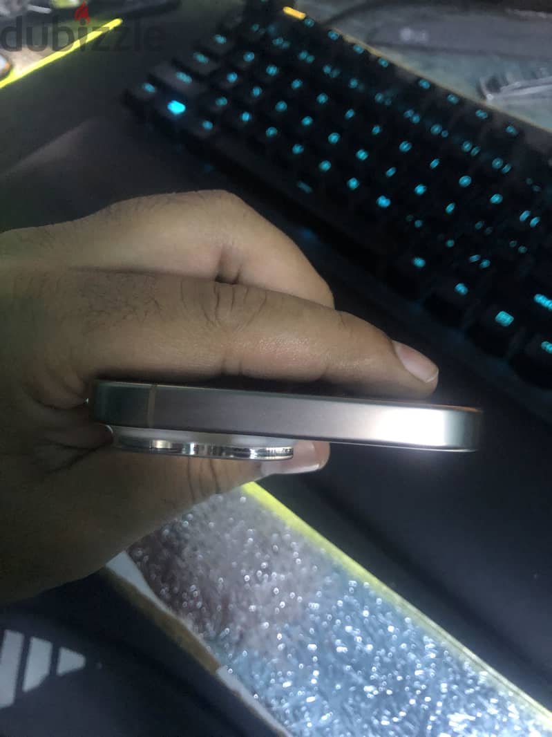 Apple - iPhone 16 Pro Max 2