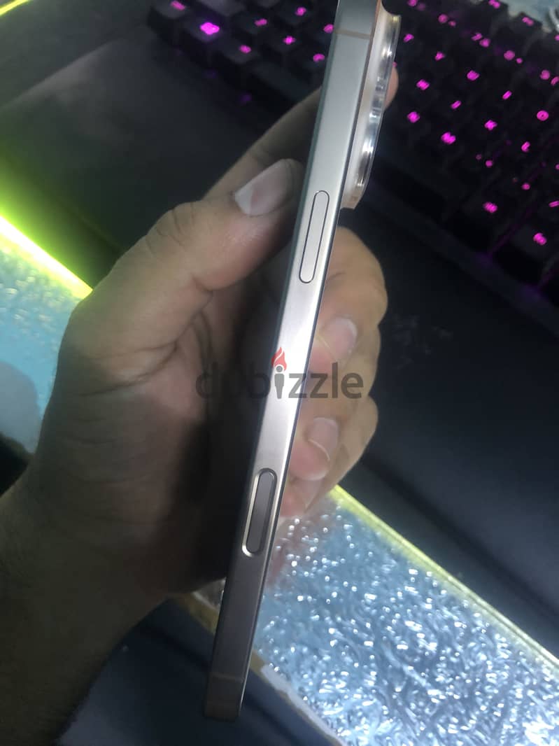 Apple - iPhone 16 Pro Max 3