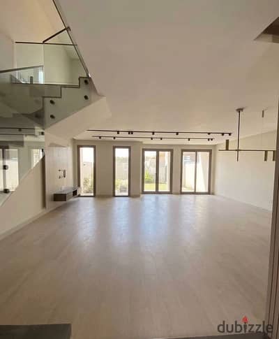 Stunning view book your villa 12 years easy installments project connecting Fifth Settlement Mostakbal City next Privado Madinaty mins Hyde Park