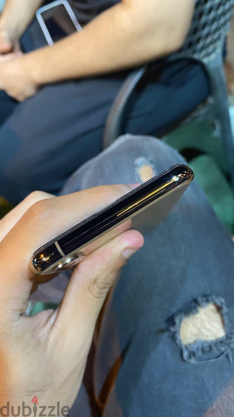 Apple - iPhone XS 1