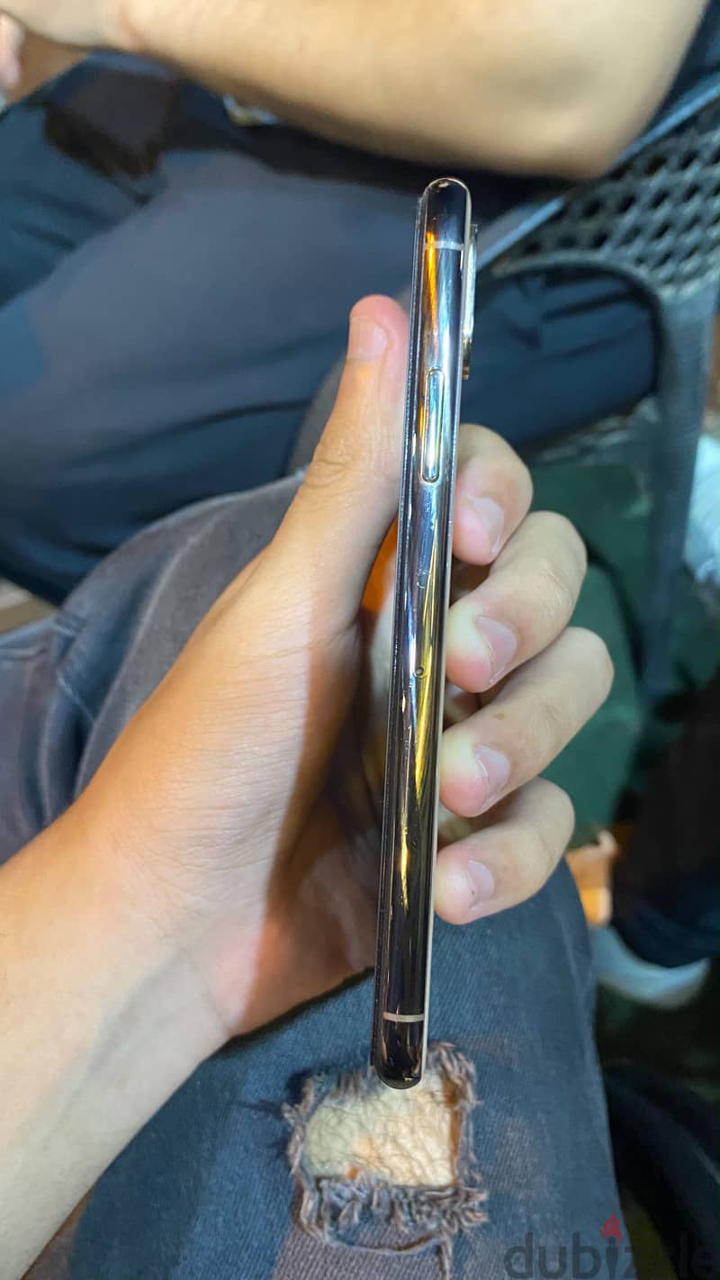 Apple - iPhone XS 2