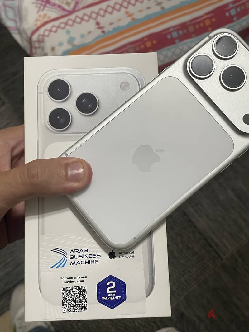 Apple - iPhone 17 Pro 4