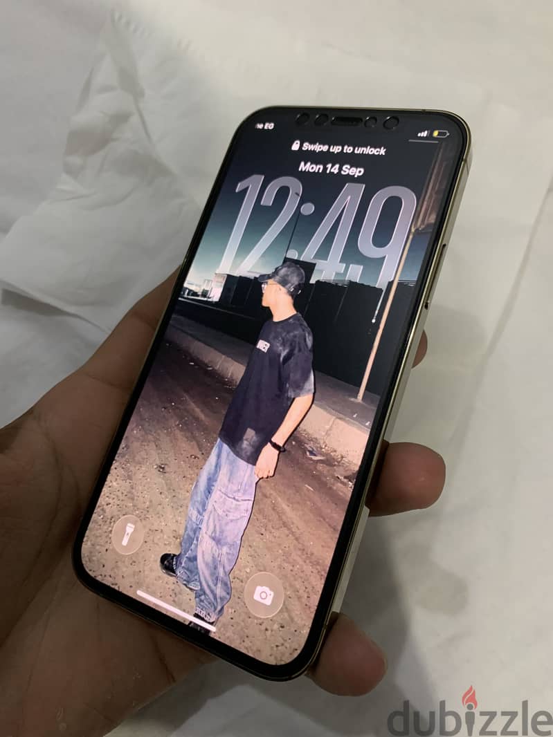 آبل - آيفون 12 برو 2