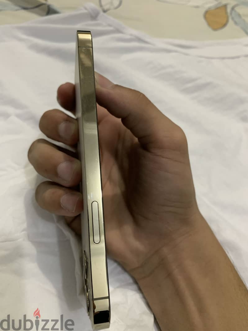 آبل - آيفون 12 برو 4