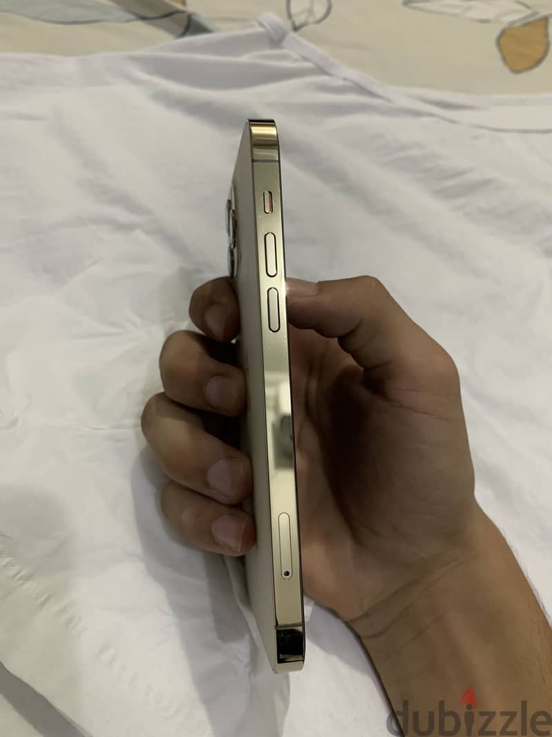 آبل - آيفون 12 برو 7