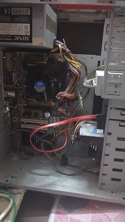 كمبيوترintel core i5 3470   6 ram.  board h61    ssd samsong128