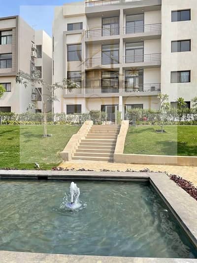 3-bedroom apartment with A/C units, situated in a prime location within the project. Resale directly from the owner at an exceptional price—Fifth Squa
