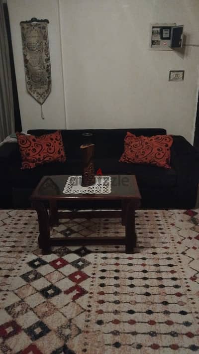 كنب قطعتين كبار بحالة ممتازه