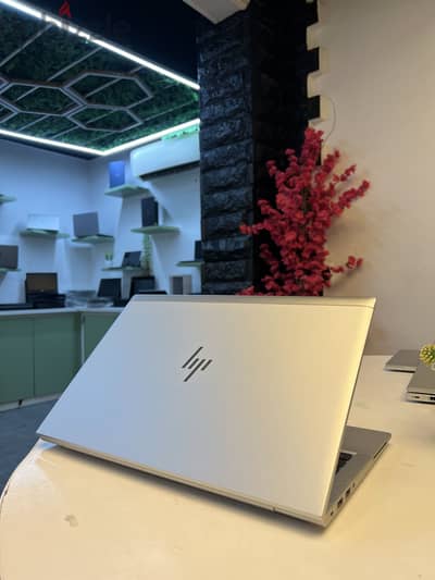 Hp 845 g8