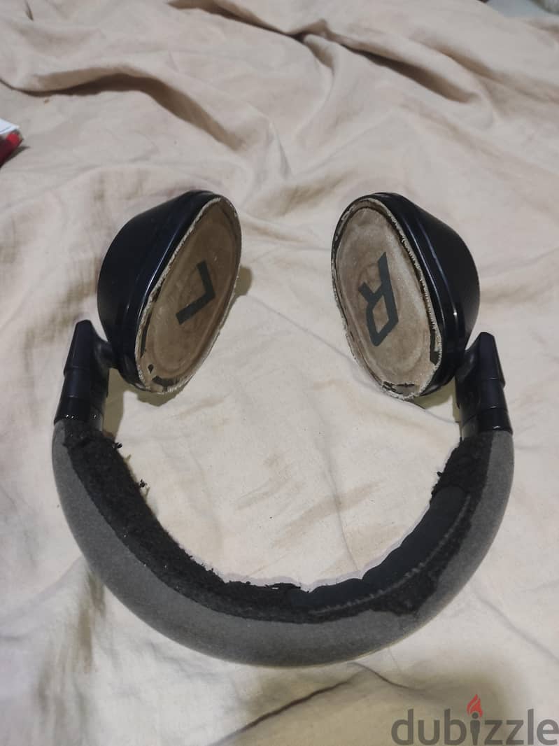 Plantronics BackBeat Pro 2 1