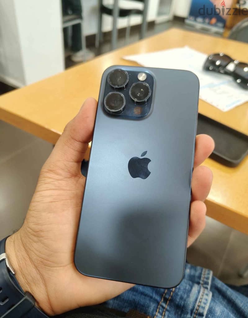 Apple - iPhone 15 Pro Max 2