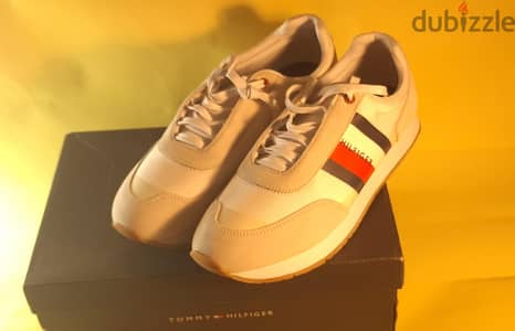 Original Tommy Hilfiger Corporate Mix Flag Runner - Size 42 (With Box)