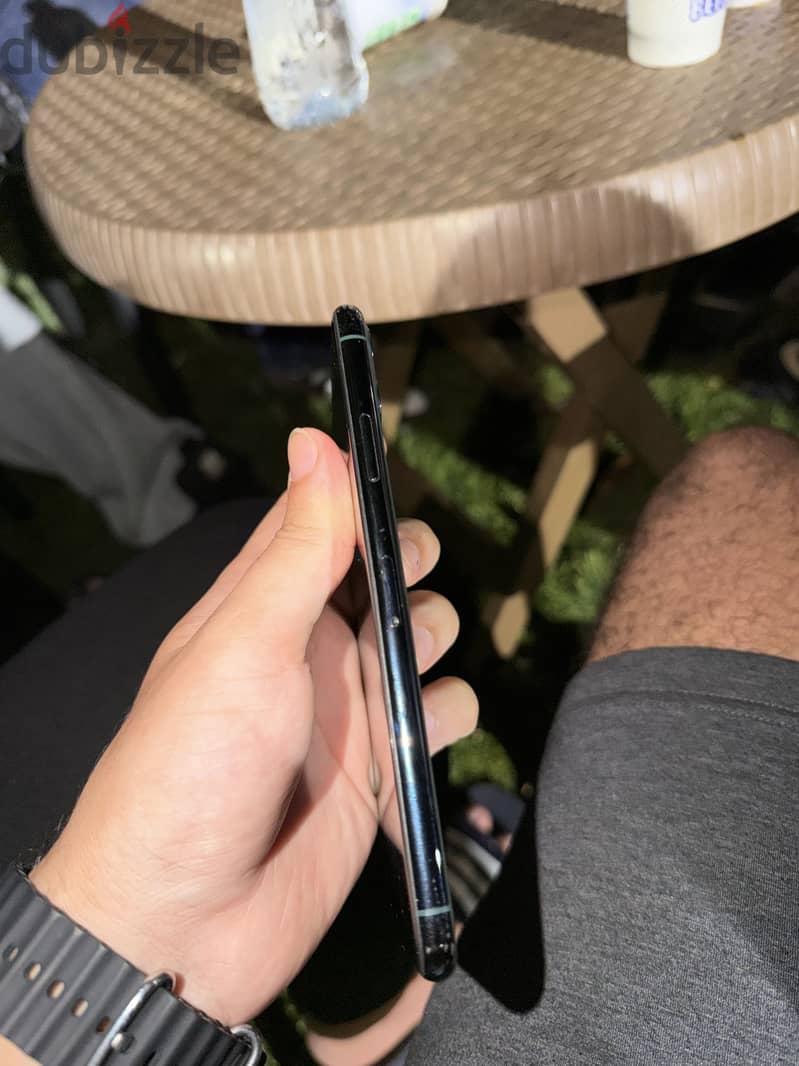 Apple - iPhone 11 Pro Max 3