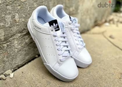 Adidas court tourino original
