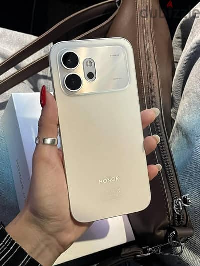 Honor 600