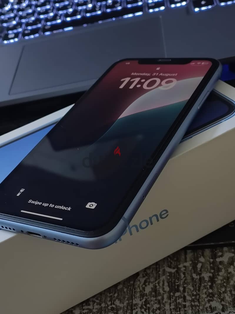 Apple - iPhone XR 01110255452 2