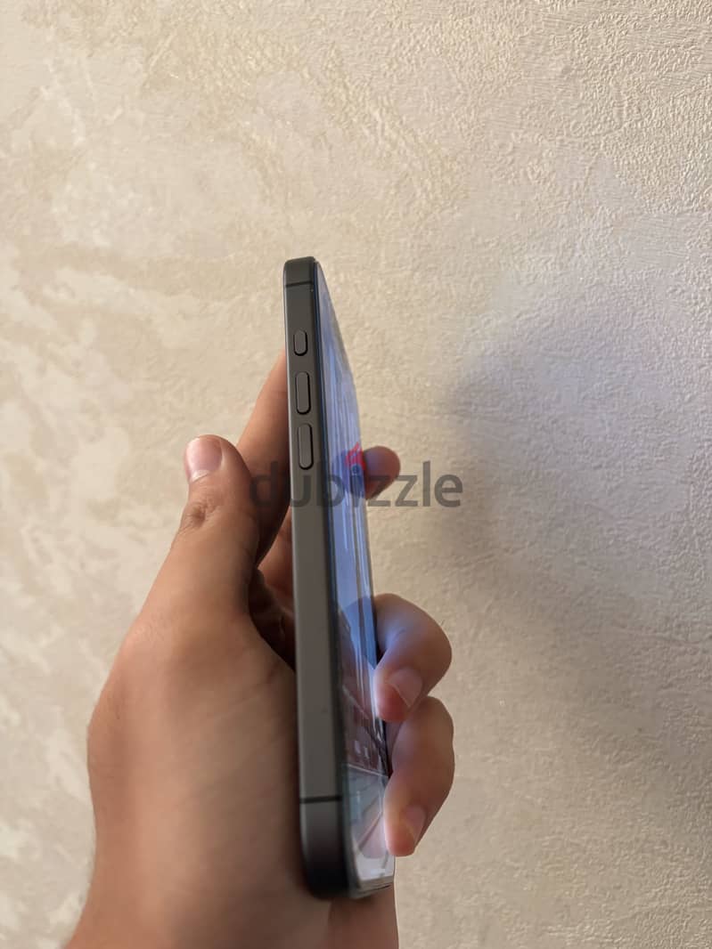 Apple - iPhone 17 4