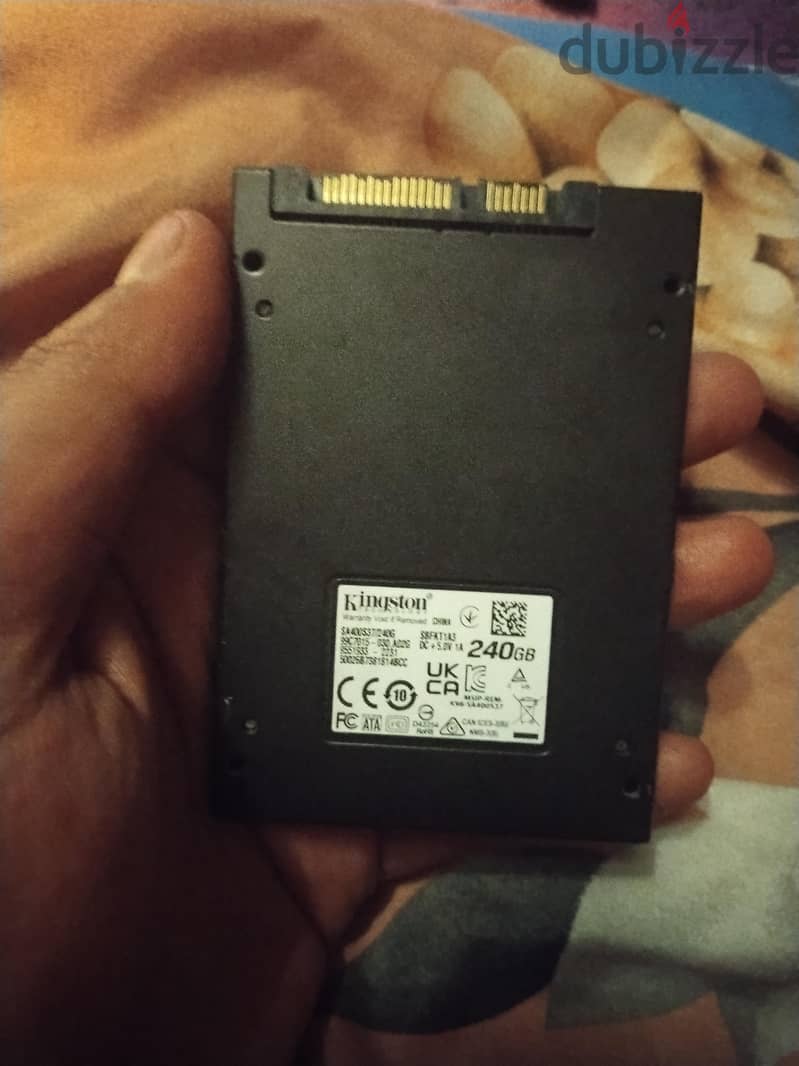 ssd 240 g kingstone 1