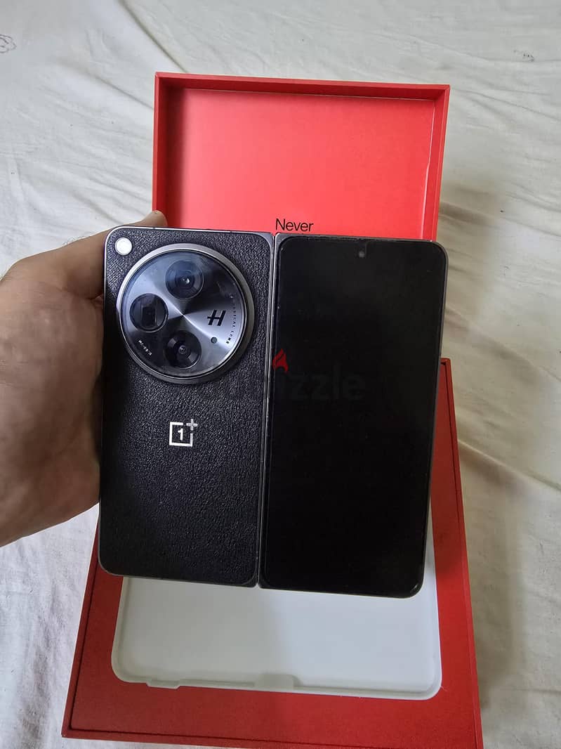 OnePlus Open fold 8