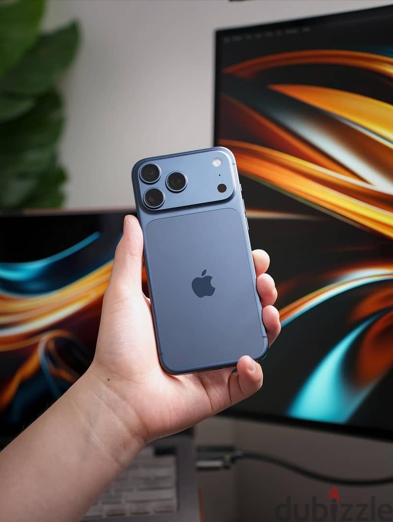Apple - iPhone 17 Pro Max 1